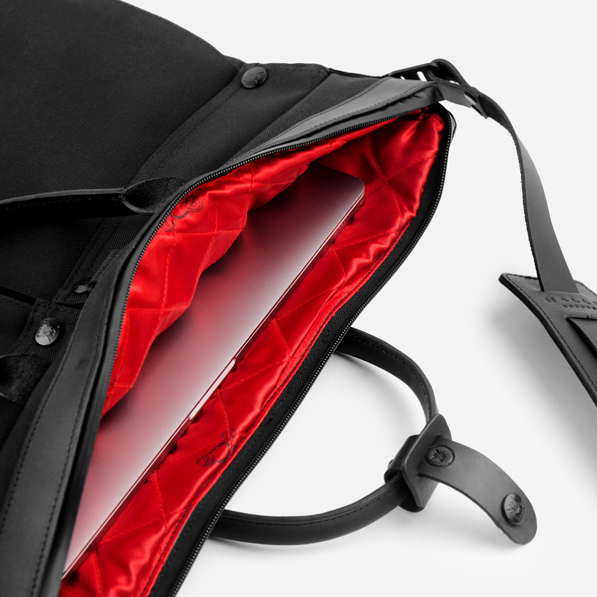 Expedition Helmet Bag