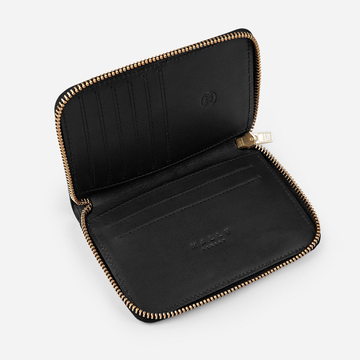 The Malle Travel Wallet