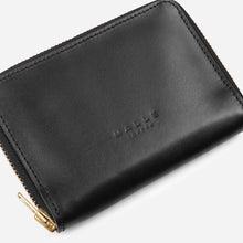 The Malle Travel Wallet