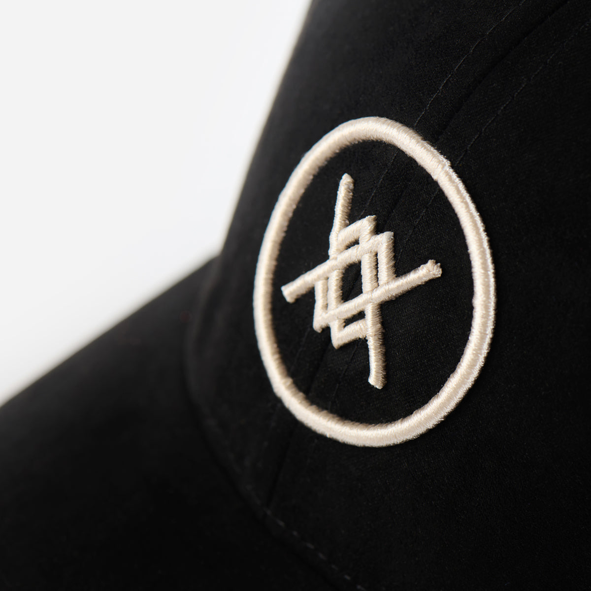 Malle Icon Black Race Cap